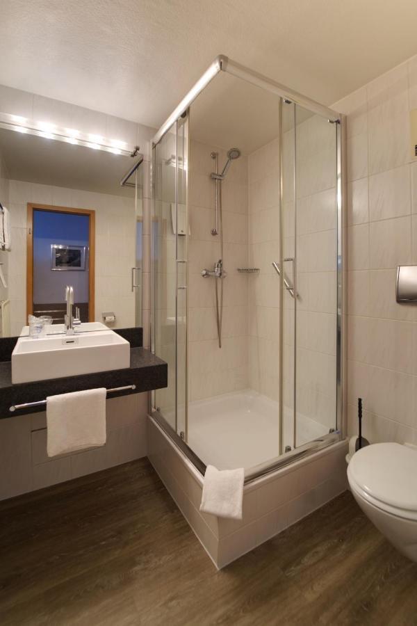 Hotel Reinhardts บีทิกไฮม์-บิสซิงเงน ภายนอก รูปภาพ