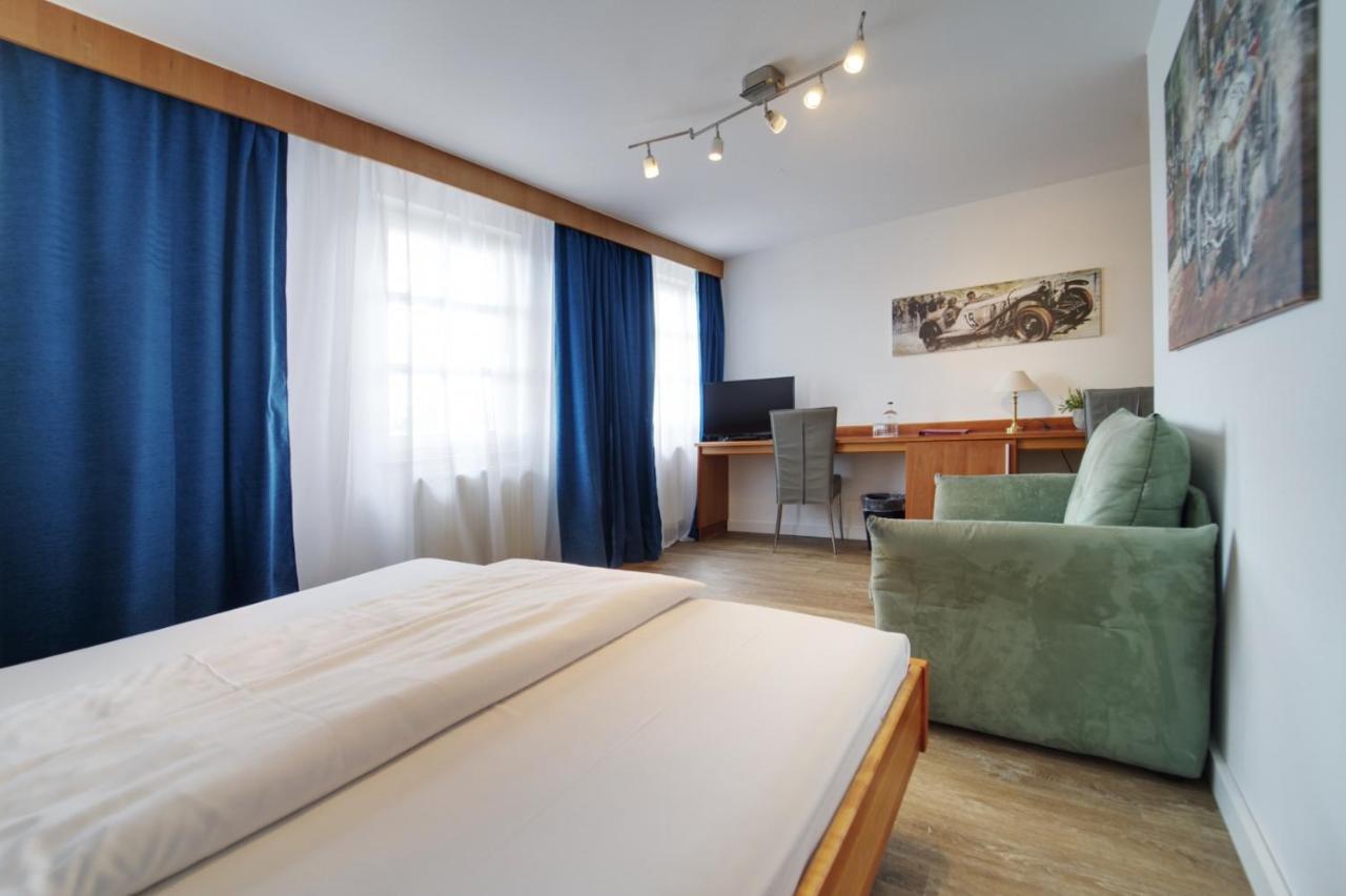 Hotel Reinhardts บีทิกไฮม์-บิสซิงเงน ภายนอก รูปภาพ