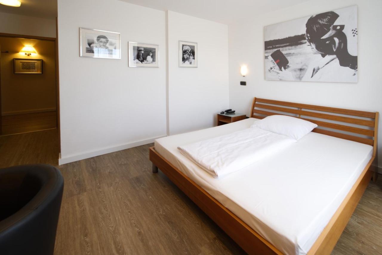 Hotel Reinhardts บีทิกไฮม์-บิสซิงเงน ภายนอก รูปภาพ